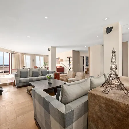 Exclusive 3 Bedroom Luxury Penthouse * Genève