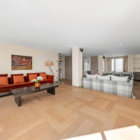 Lejlighed Exclusive 3 Bedroom Luxury Penthouse *